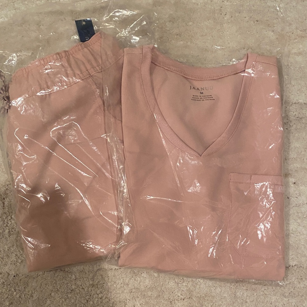 Jaanuu Light Pink Short Sleeve Top and Jogger - Picture 3 of 6